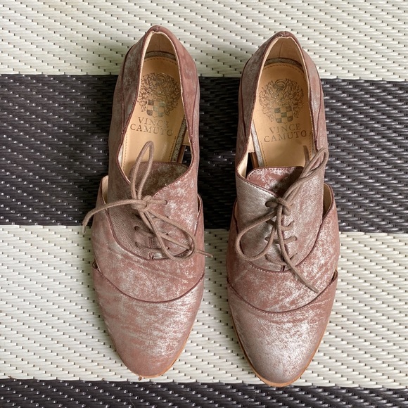 Vince Camuto Leather Metallic Cutout Oxfords - Picture 2 of 9